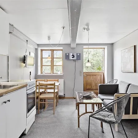 9599-aakirkeby-bodelyngsvejen-1 * Åkirkeby