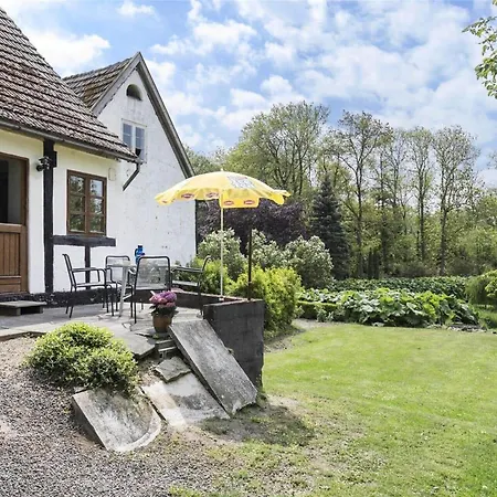 9599-aakirkeby-bodelyngsvejen-1 شقة Åkirkeby