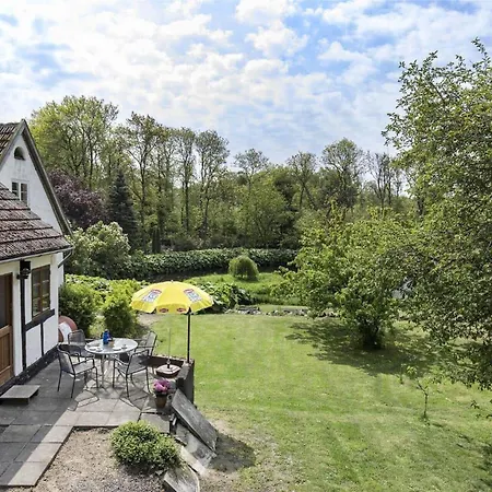 아파트 9599-aakirkeby-bodelyngsvejen-1 Åkirkeby