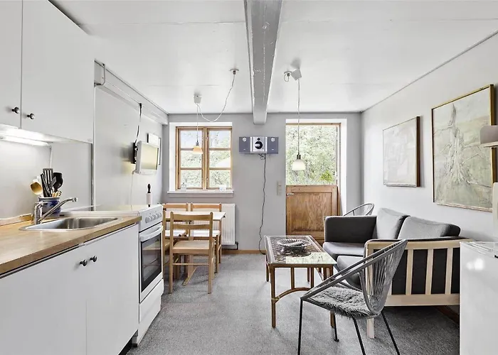 9599-aakirkeby-bodelyngsvejen-1 * Åkirkeby