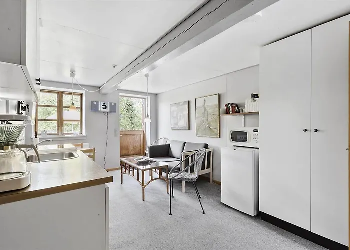 9599-aakirkeby-bodelyngsvejen-1