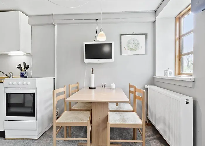9599-aakirkeby-bodelyngsvejen-1 Apartmán *